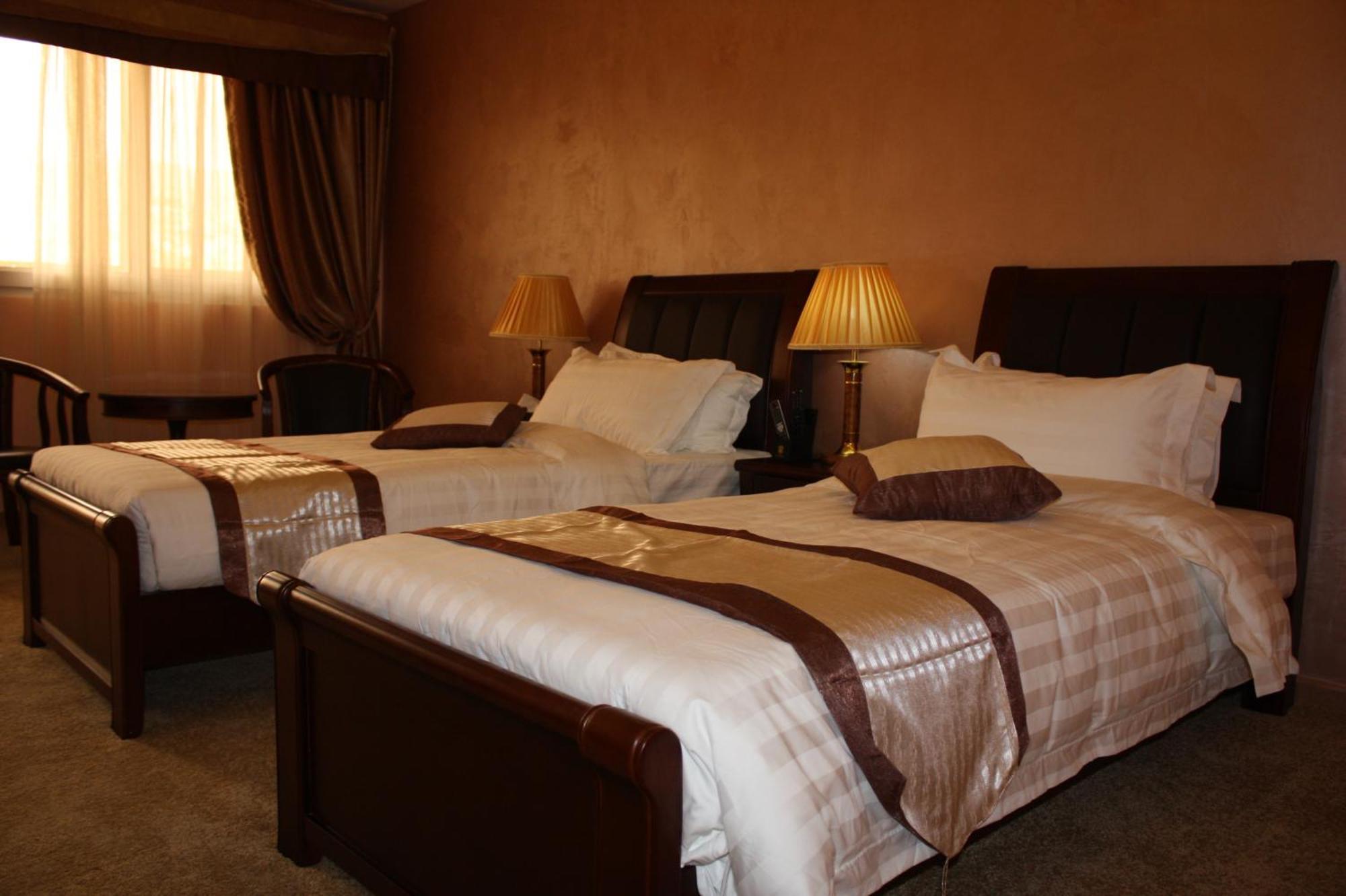 Seven Wonders Hotel Wadi Musa Bagian luar foto