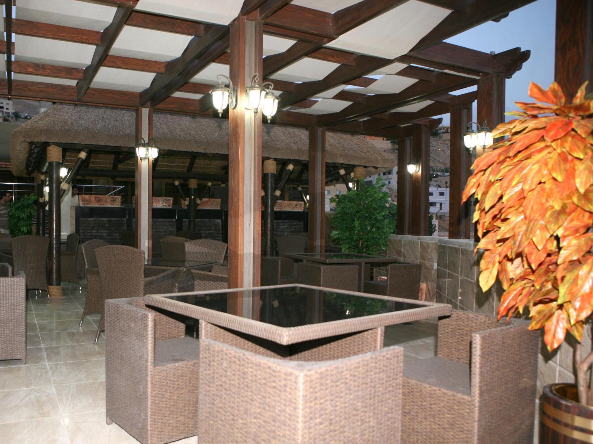 Seven Wonders Hotel Wadi Musa Bagian luar foto